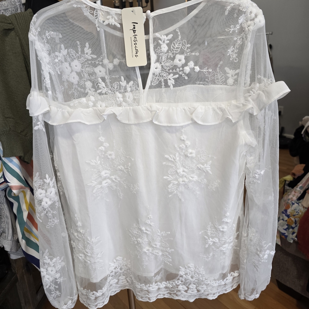 Impressions Ivory Floral Lace Blouse - Picture 9 of 12